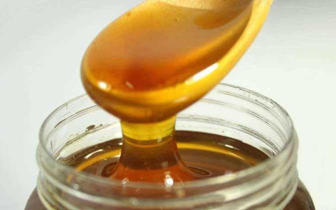 什么是洋槐蜂蜜,洋槐蜂蜜是什么样子的,洋槐蜂蜜的作用和功效?-水蜂源-水蜂源