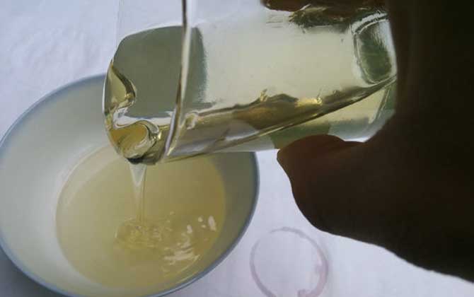 蜂蜜水的作用与功效及正确喝法