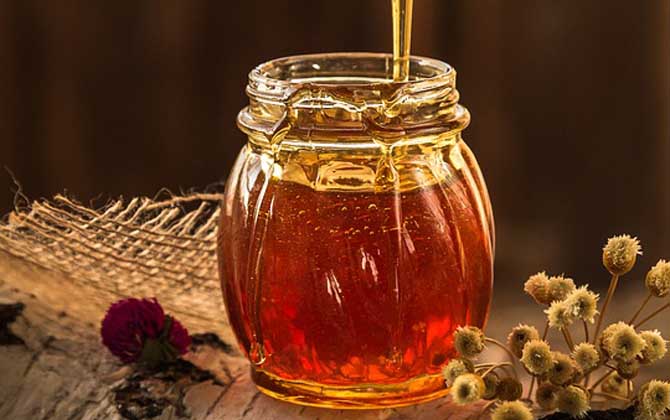 蜂蜜水为什么不能用开水冲？