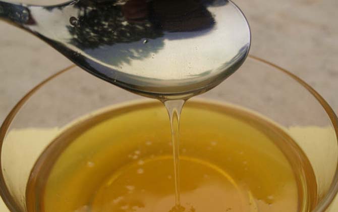蜂蜜水用多少度的水比较好？